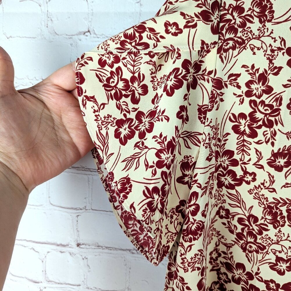 NEW Hotgift Red/Cream Floral Blouse - Large - Picture 4 of 6